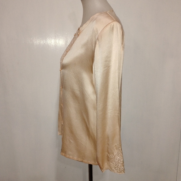 VINTAGE HAND EMBROIDERED SILK BLOUSE - Picture 12 of 13